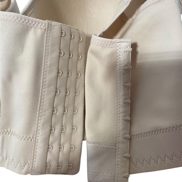 Cream Full-Coverage Underwire Bra with Adjustable Straps - Picture 4 of 6